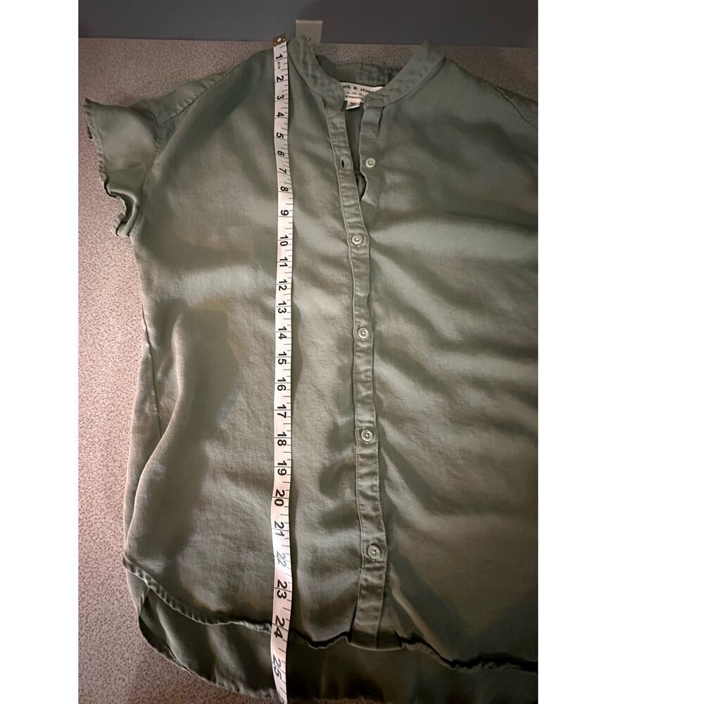 Cloth & Stone | Size: Xsmall | Flutter Sleeve But… - image 2